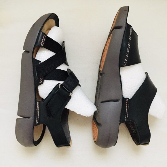 Clarks Trigenic Black Leather Tri Clover Comfort Strappy Sandals Size 6 - Picture 4 of 12